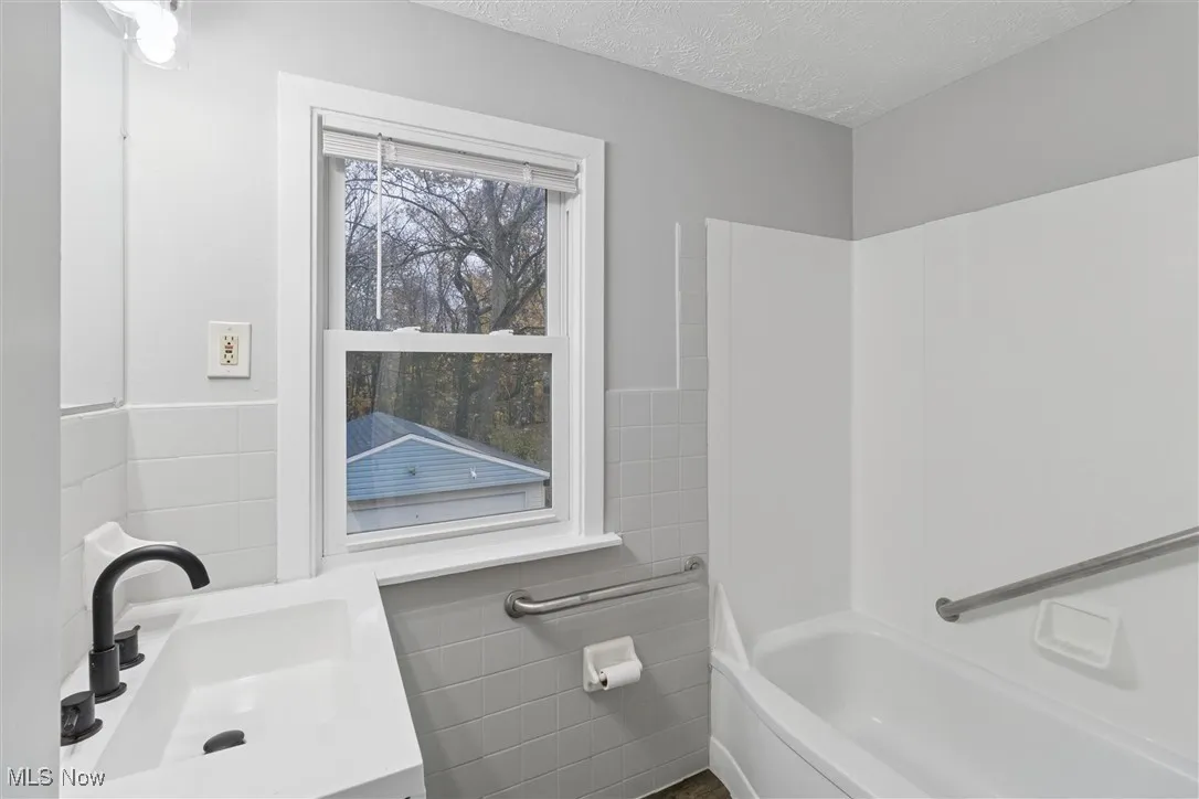 14104 Saybrook Avenue, Cleveland, Ohio 44105,MLS Now Listing ID