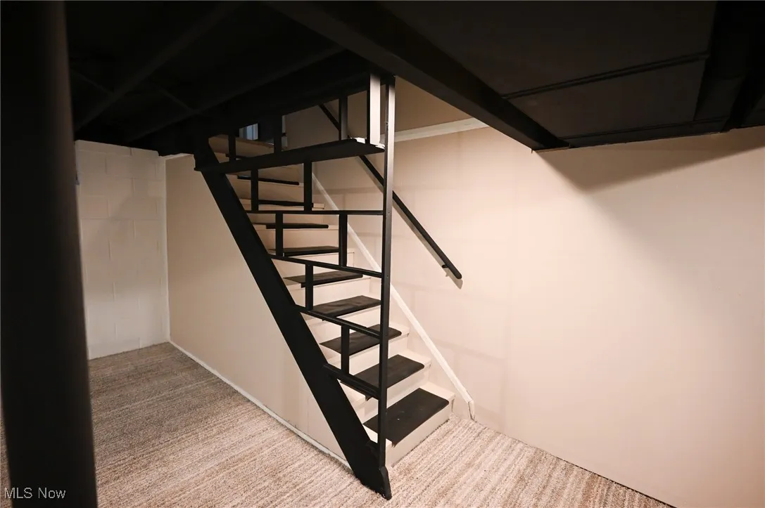 Stairway with carpet flooring