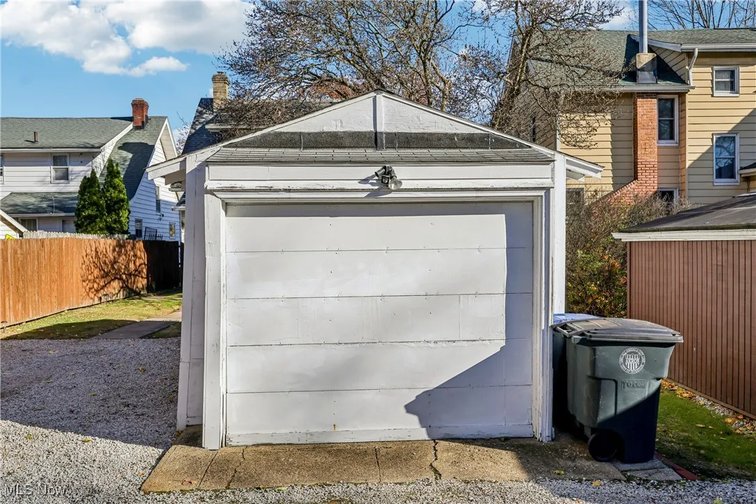 View of 1 car detached garage