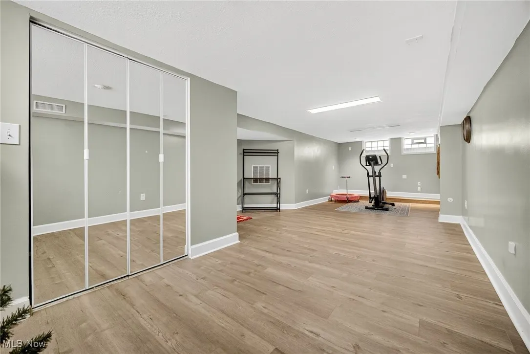 1424 Parkview Drive, Lyndhurst, Ohio 44124,MLS Now Listing ID