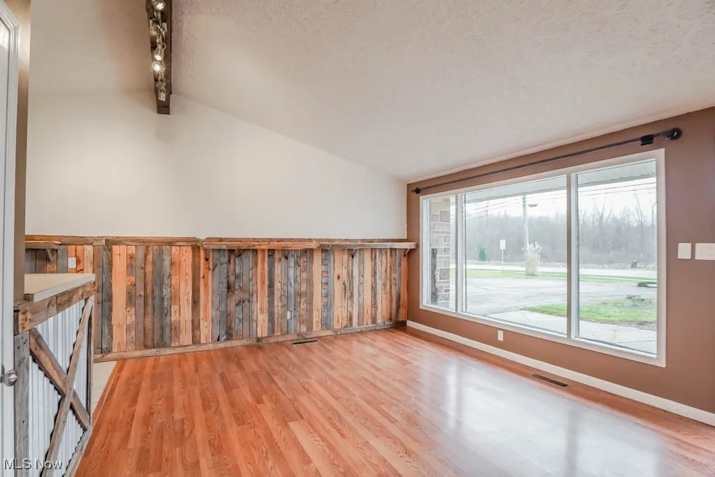 8828 State Route 14, Streetsboro, Ohio 44241,MLS Now Listing ID