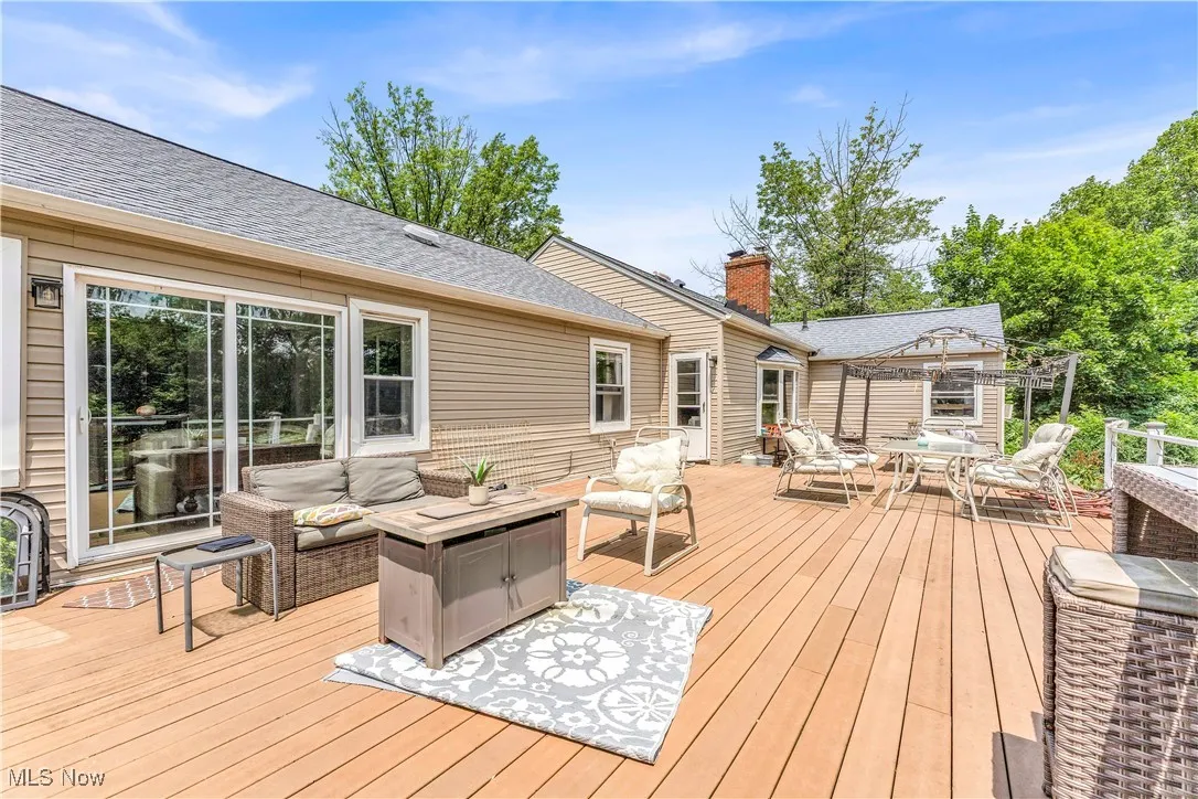 Deck with outdoor lounge area