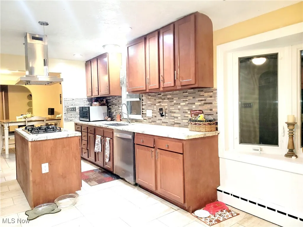 Recessed lighting and new, beautiful accessory lighting