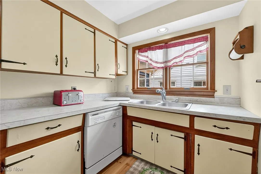 7087 Mackenzie Road, Olmsted Twp, Ohio 44138,MLS Now Listing ID