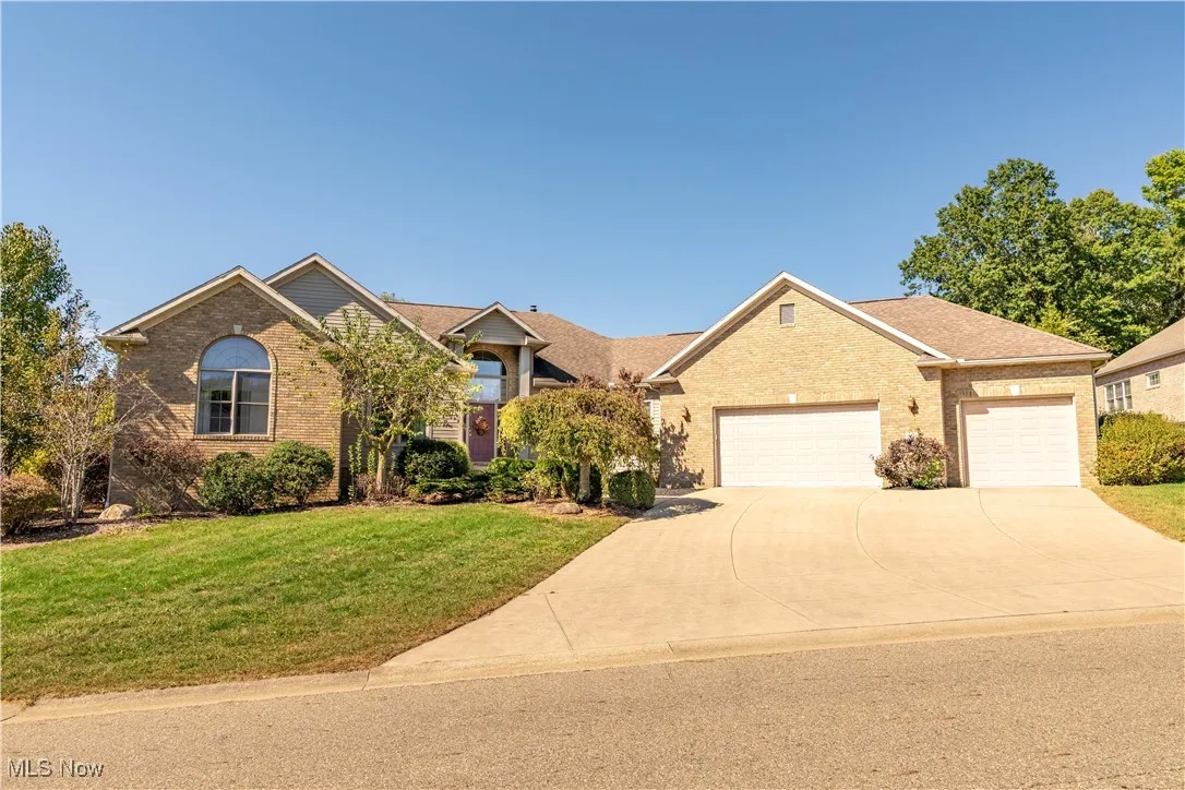 Ranch custom built home by Mavrakis Construction