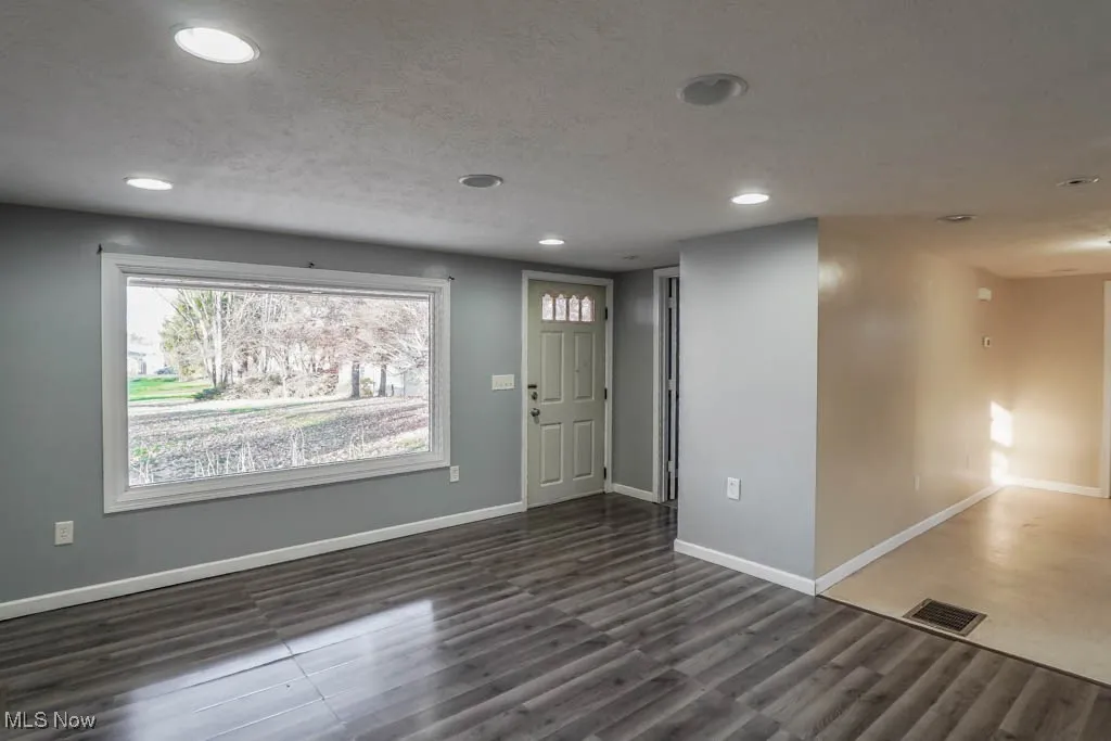 8160 Navarre Road, Massillon, Ohio 44646,MLS Now Listing ID