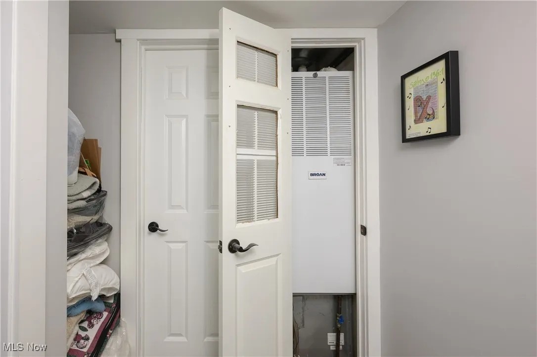 Detailed view of a heating unit