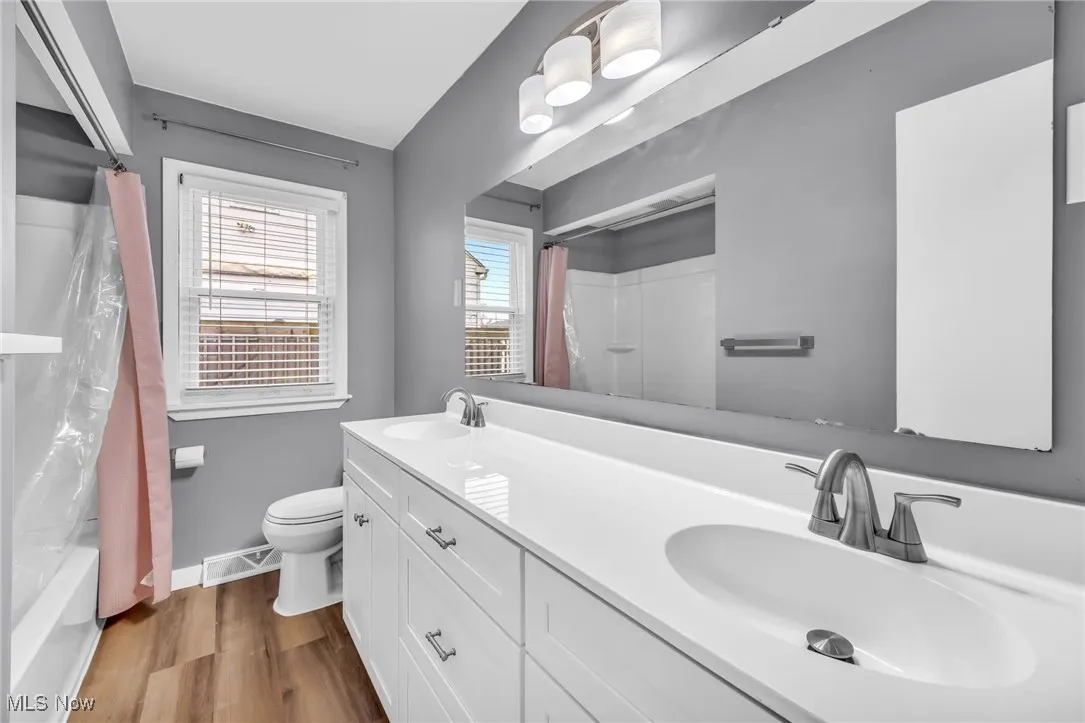 1238 E 343rd Street, Eastlake, Ohio 44095,MLS Now Listing ID