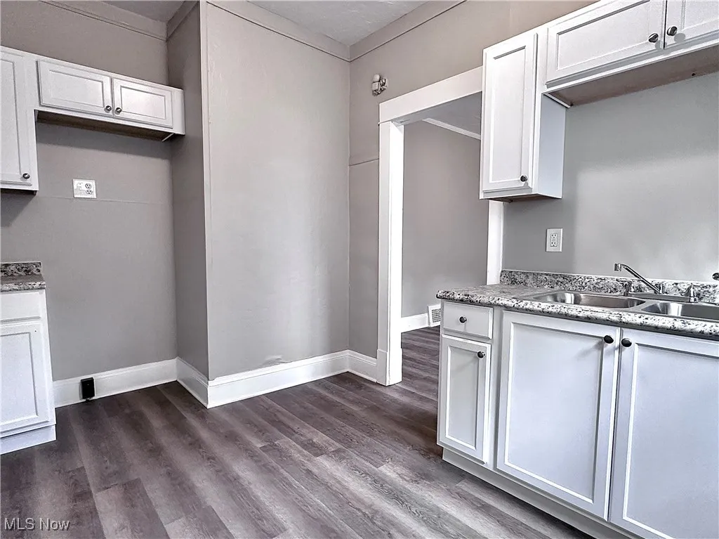 Front Down Unit - Kitchen