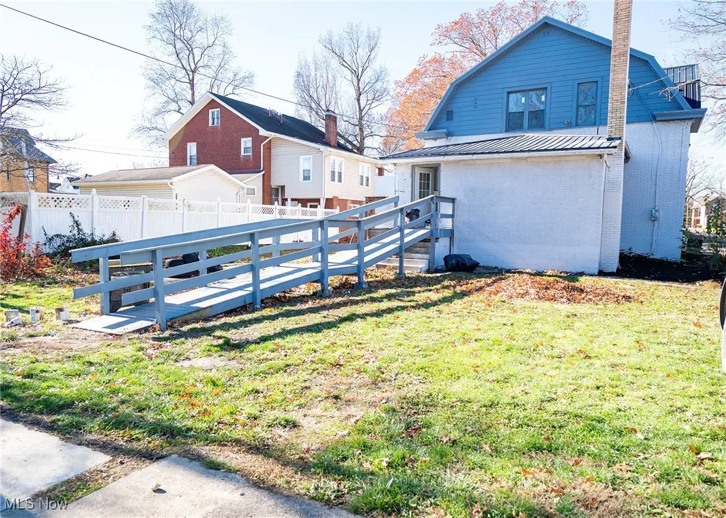 View of back of home