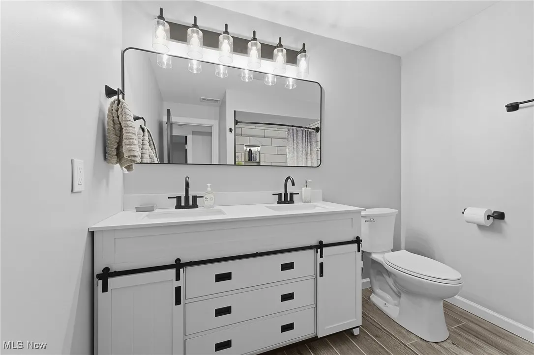 7801 Summerset Drive, Walton Hills, Ohio 44146,MLS Now Listing ID