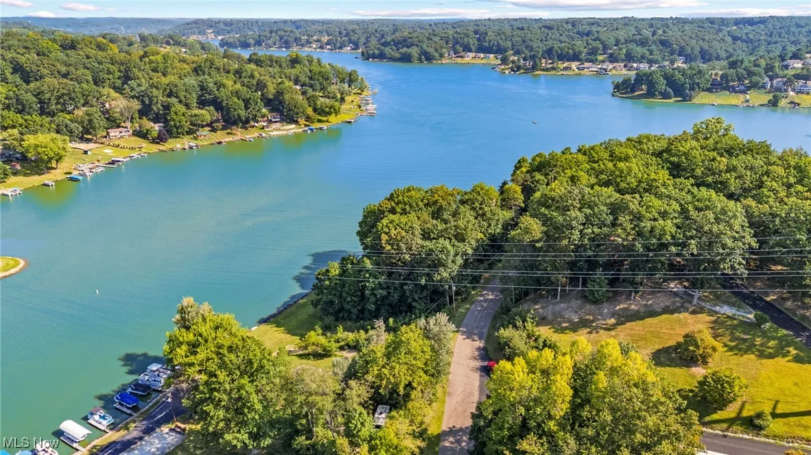 490 E Mohawk Drive, Malvern, Ohio 44644,MLS Now Listing ID