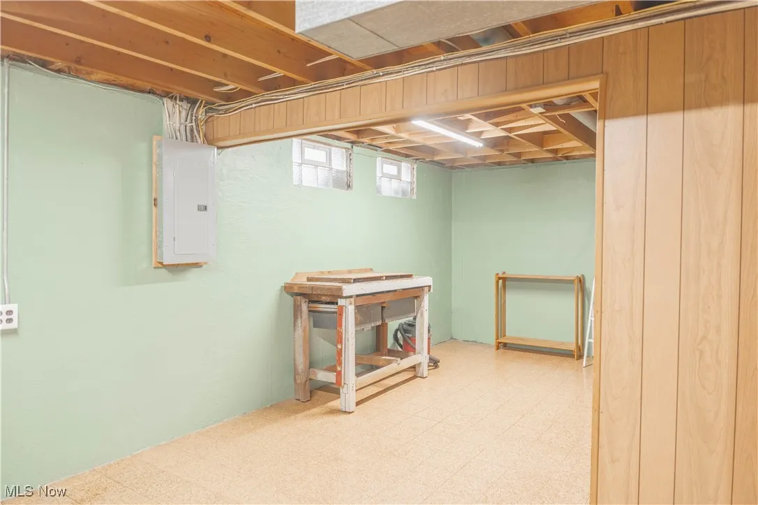 2835 Crestwood Drive, Warren, Ohio 44485,MLS Now Listing ID