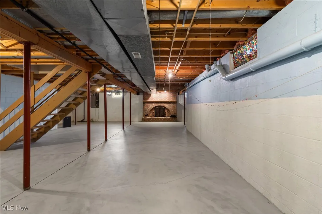 Unfinished below grade area with stairs