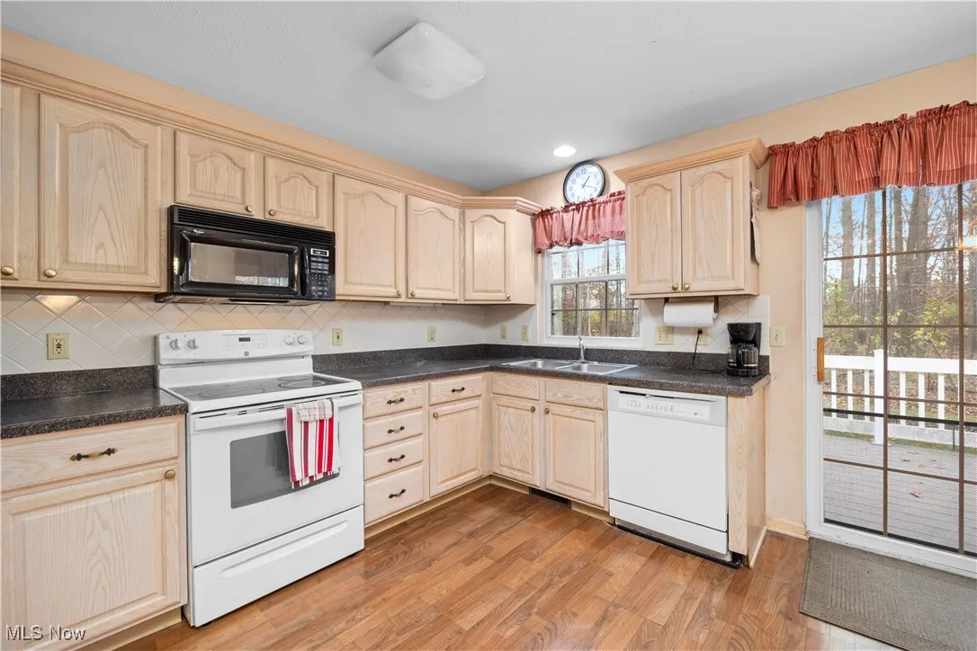 9159 E Windsor Drive, Olmsted Falls, Ohio 44138,MLS Now Listing ID