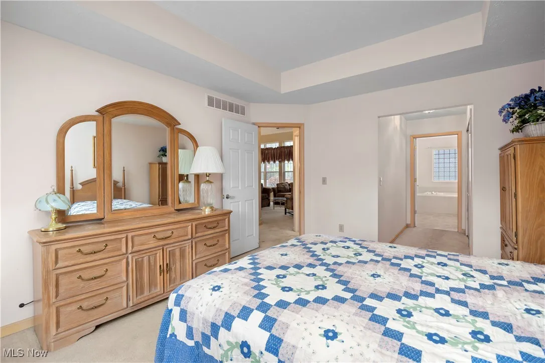 9159 E Windsor Drive, Olmsted Falls, Ohio 44138,MLS Now Listing ID