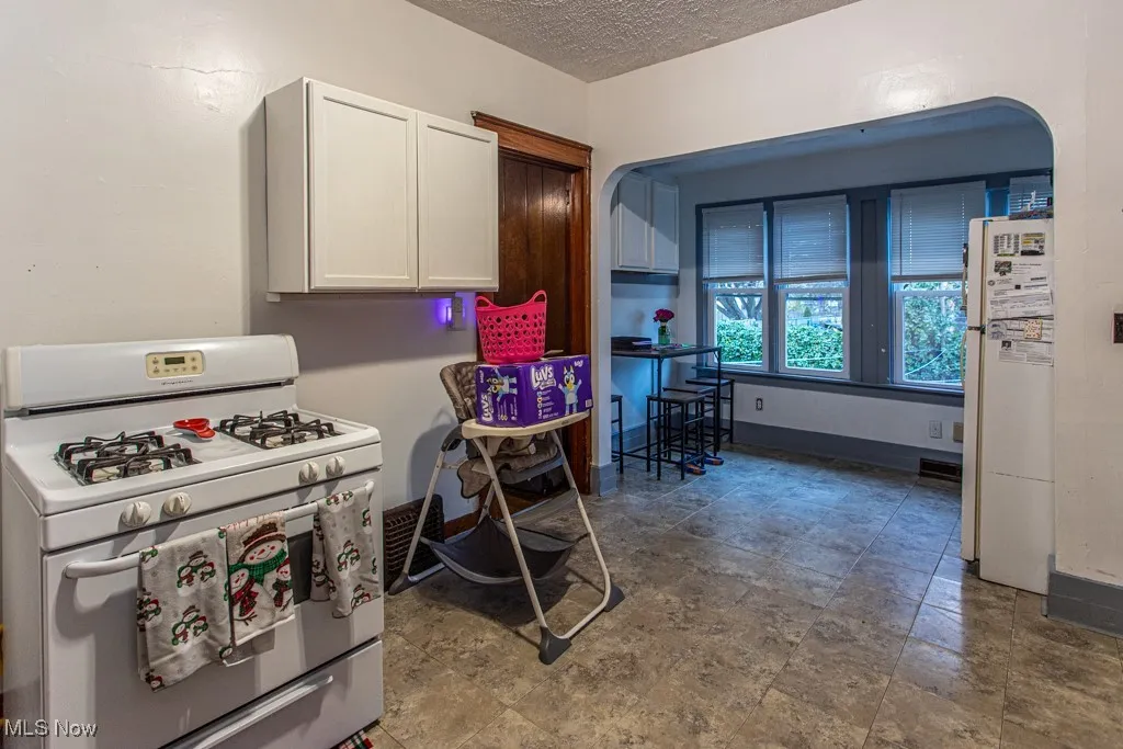 136 Charles Avenue, Warren, Ohio 44483,MLS Now Listing ID