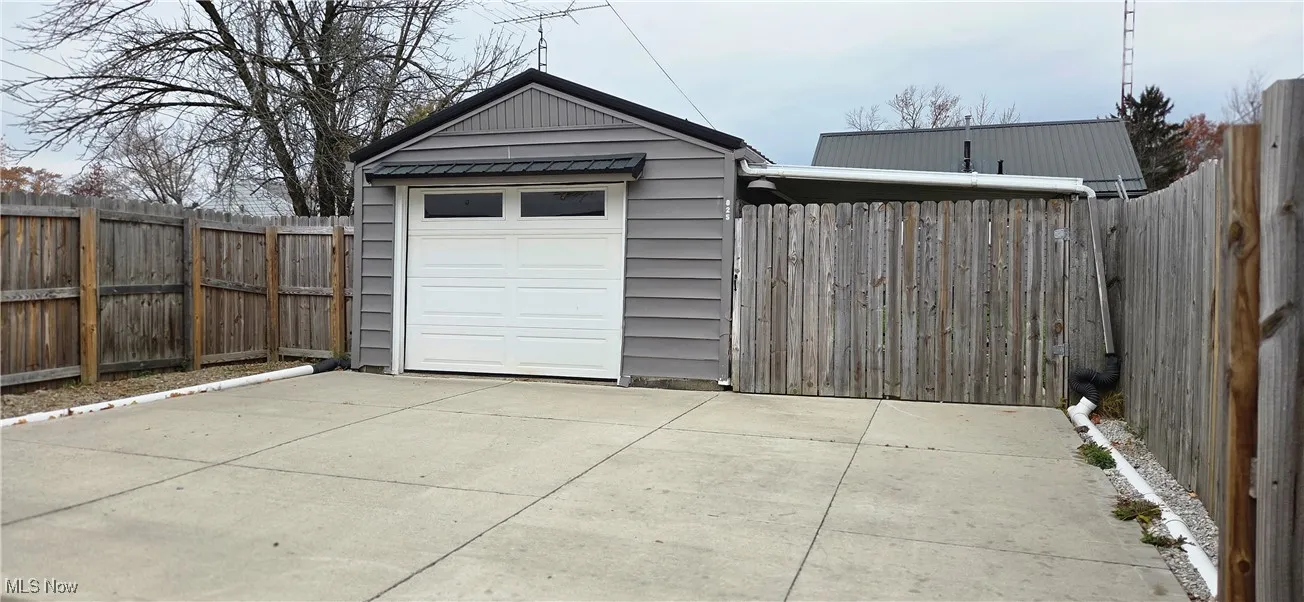 825 E College Street, Alliance, Ohio 44601,MLS Now Listing ID