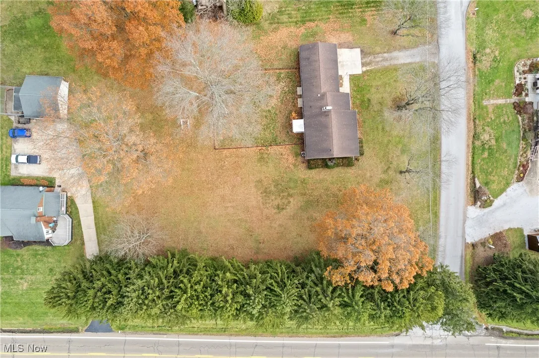 It's hard to find a double lot with over an acre in the area.  Room for garden, extra buildings, pool, pets, kids, and so much more!