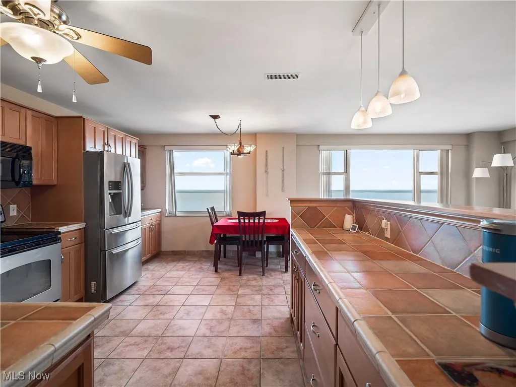 11850 Edgewater Drive # 512, Lakewood, Ohio 44107,MLS Now Listing ID