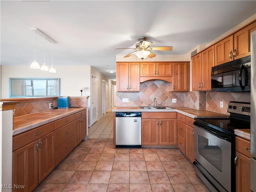 11850 Edgewater Drive # 512, Lakewood, Ohio 44107,MLS Now Listing ID