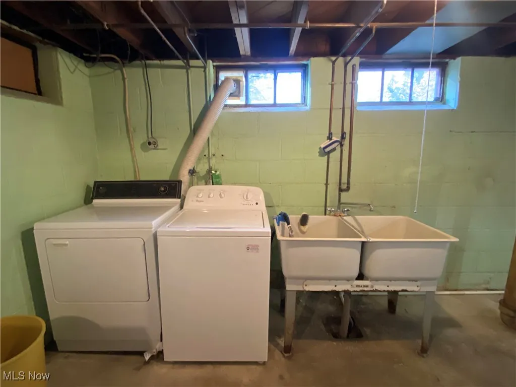 Laundry with wash tub