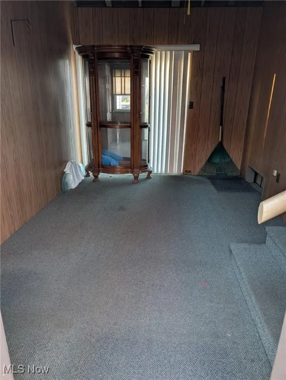 Breezeway between garage and house entry