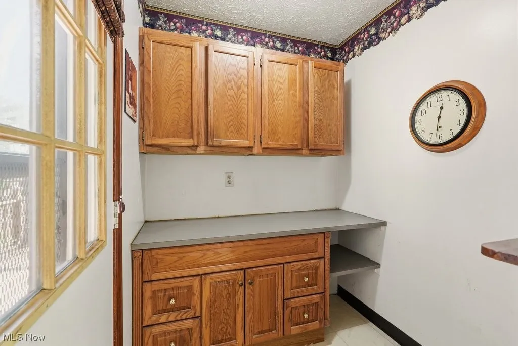 828 Center Road, Hinckley, Ohio 44233,MLS Now Listing ID