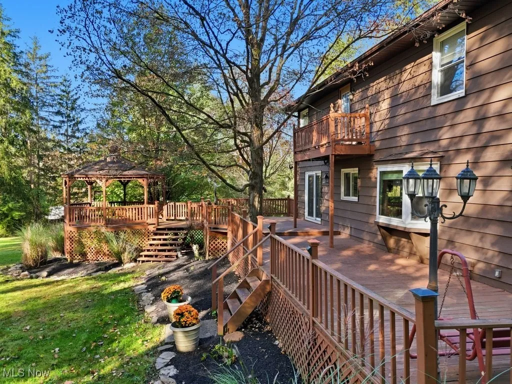 828 Center Road, Hinckley, Ohio 44233,MLS Now Listing ID