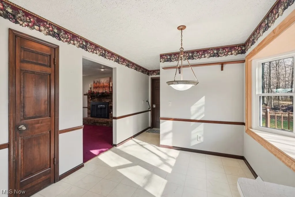 828 Center Road, Hinckley, Ohio 44233,MLS Now Listing ID