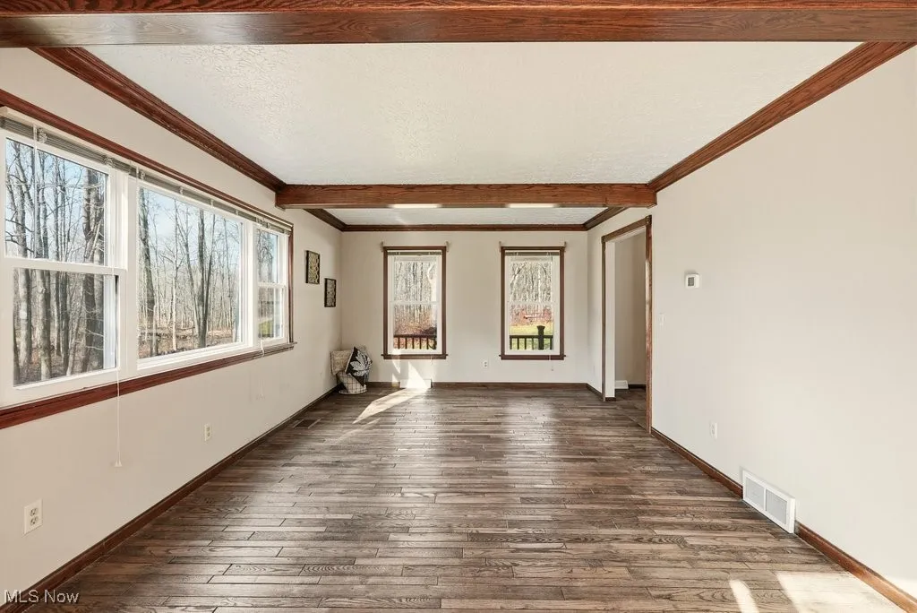 828 Center Road, Hinckley, Ohio 44233,MLS Now Listing ID