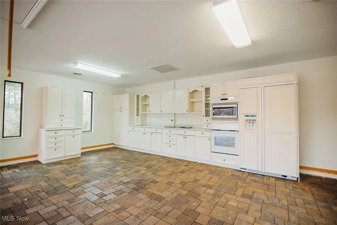 20 Meadowcrest Drive, Parkersburg, West Virginia 26104,MLS Now Listing ID