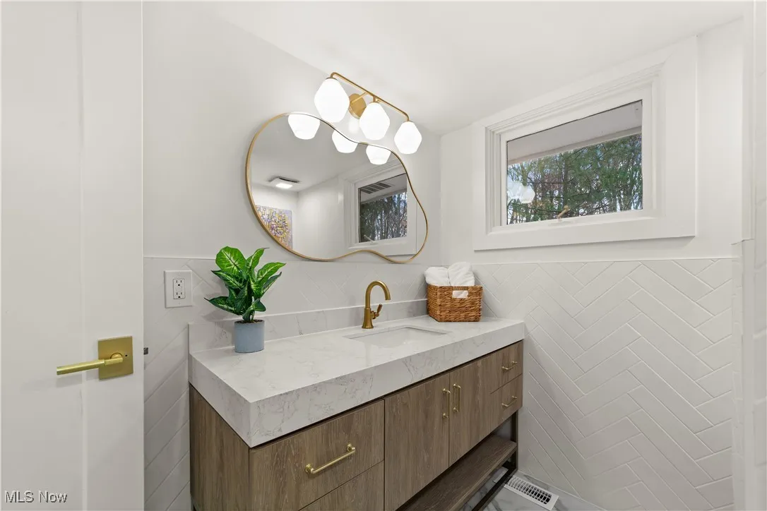 660 Parkside Boulevard, South Euclid, Ohio 44143,MLS Now Listing ID