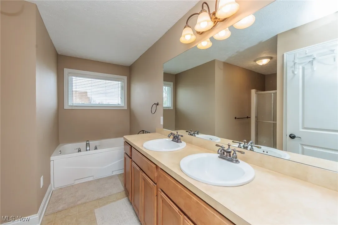 3204 Thorn Tree Drive, North Royalton, Ohio 44133,MLS Now Listing ID