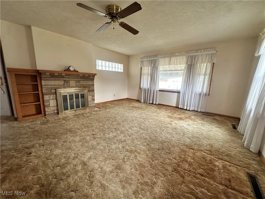 301 East Street, Caldwell, Ohio 43724,MLS Now Listing ID