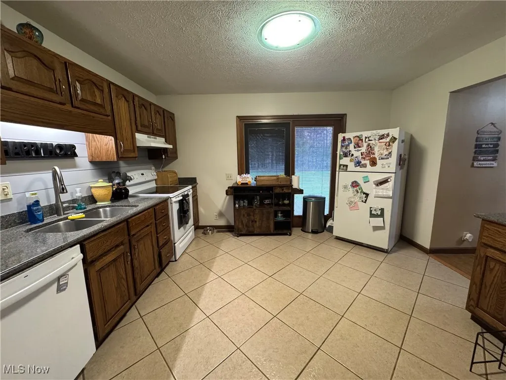 366 Flatrock Drive, Leon, West Virginia 25123,MLS Now Listing ID