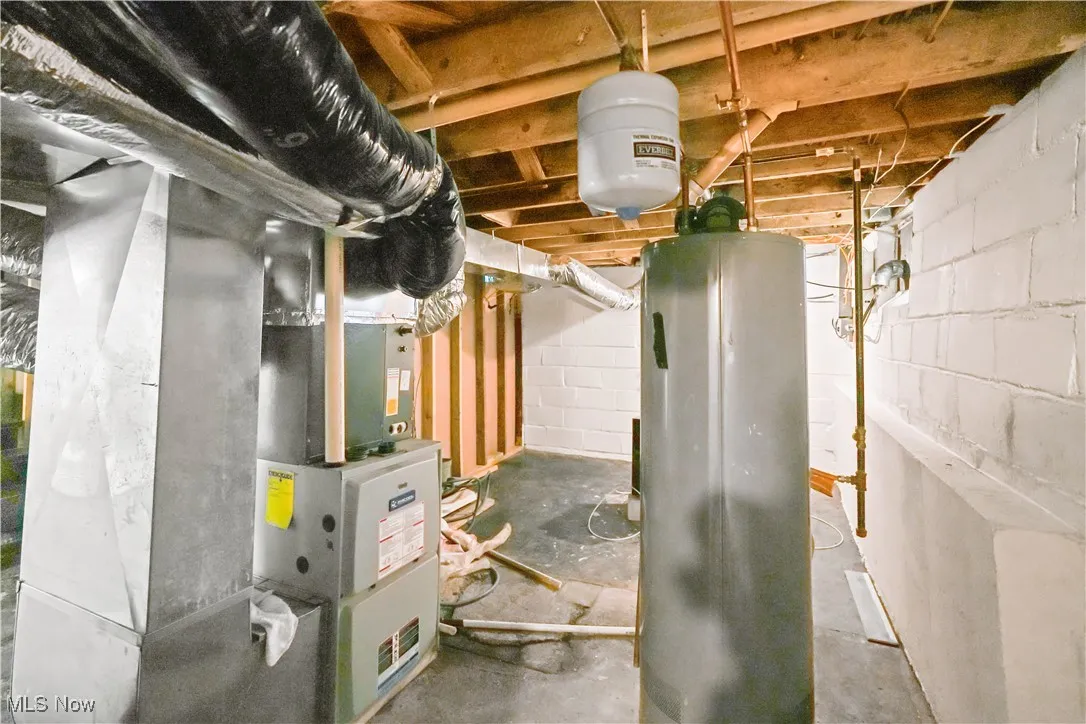 101 E 9th Street, Ashland, Ohio 44805,MLS Now Listing ID