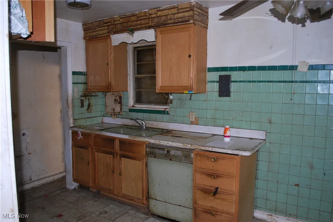 4137 E 187th Street, Cleveland, Ohio 44122,MLS Now Listing ID