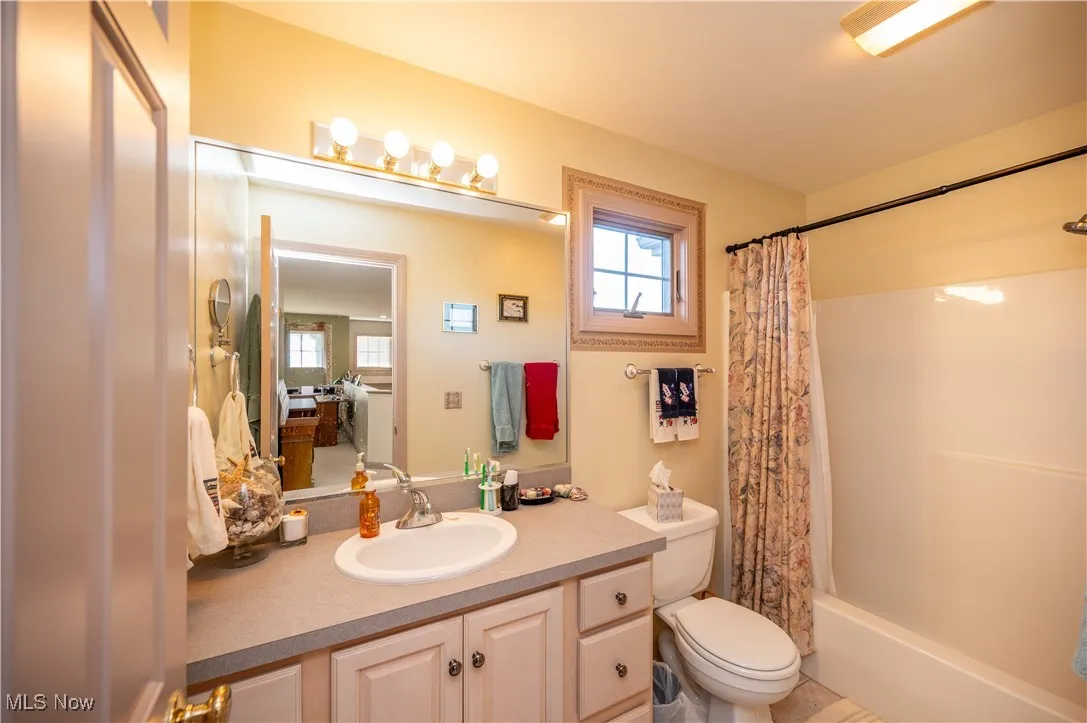 8550 Ivy Hills Drive # 15, Poland, Ohio 44514,MLS Now Listing ID