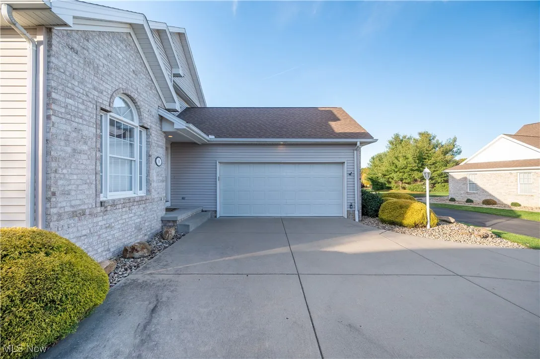 8550 Ivy Hills Drive # 15, Poland, Ohio 44514,MLS Now Listing ID