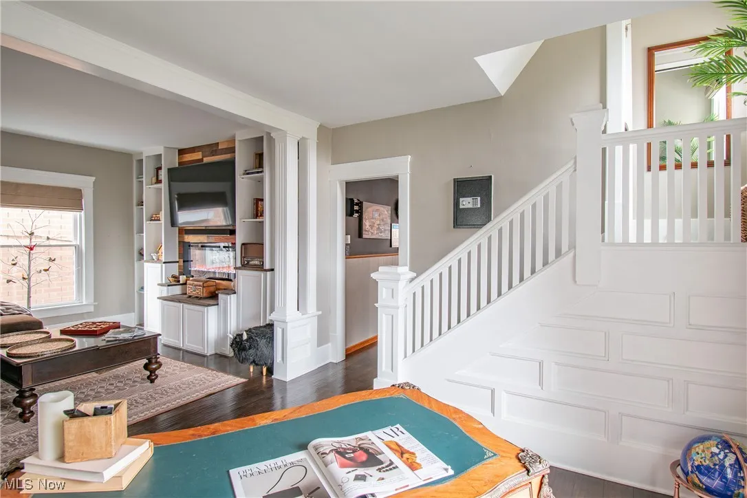 425 Broad Boulevard, Cuyahoga Falls, Ohio 44221,MLS Now Listing ID