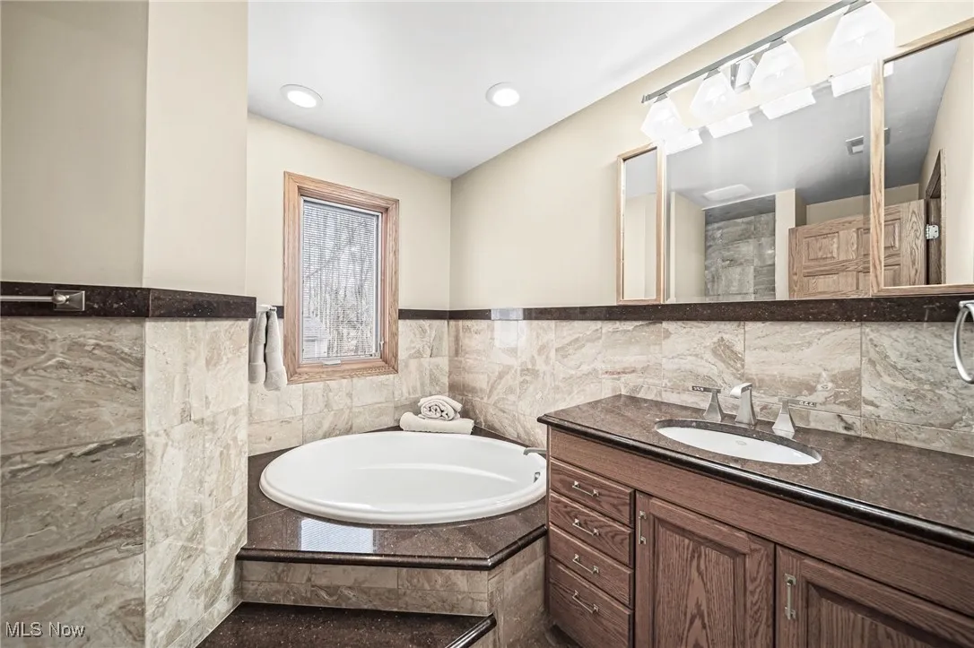 2675 Deer Run, Willoughby Hills, Ohio 44094,MLS Now Listing ID