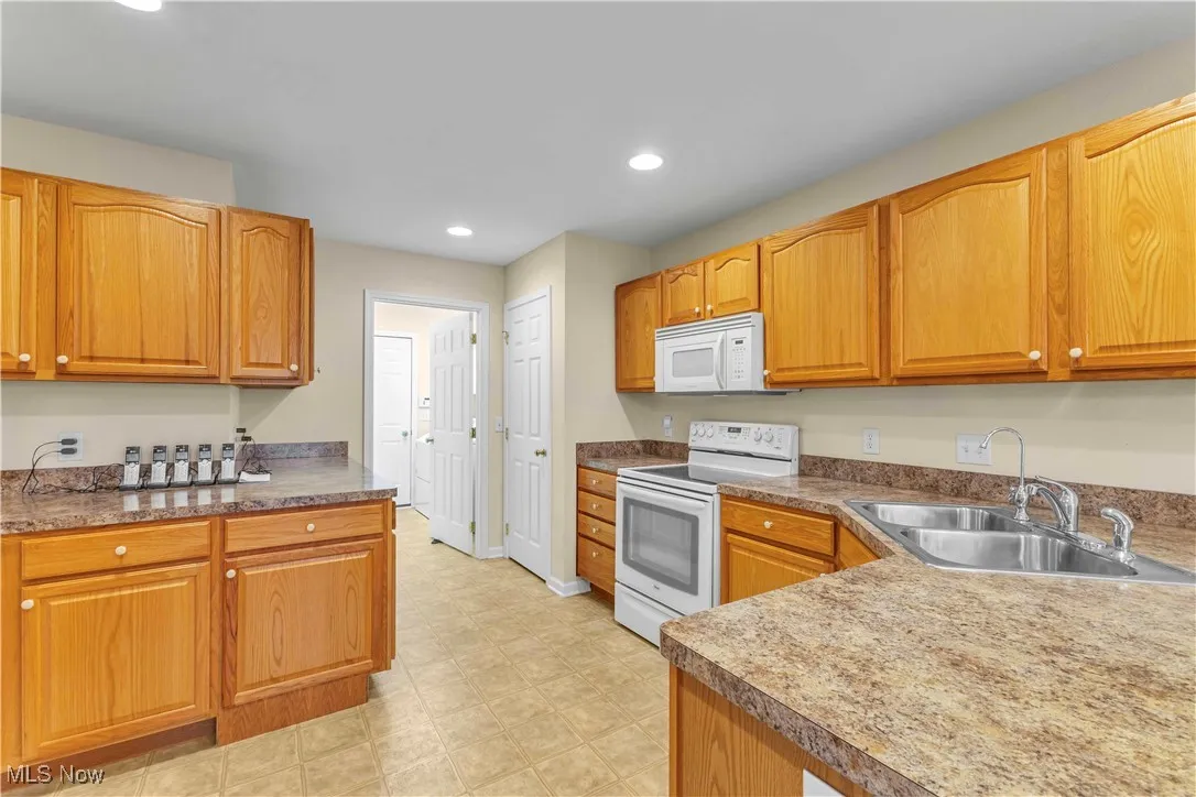 12 Danbury Court, Warren, Ohio 44481,MLS Now Listing ID
