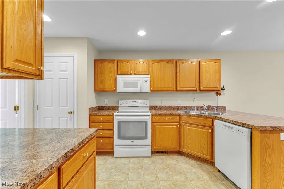 12 Danbury Court, Warren, Ohio 44481,MLS Now Listing ID