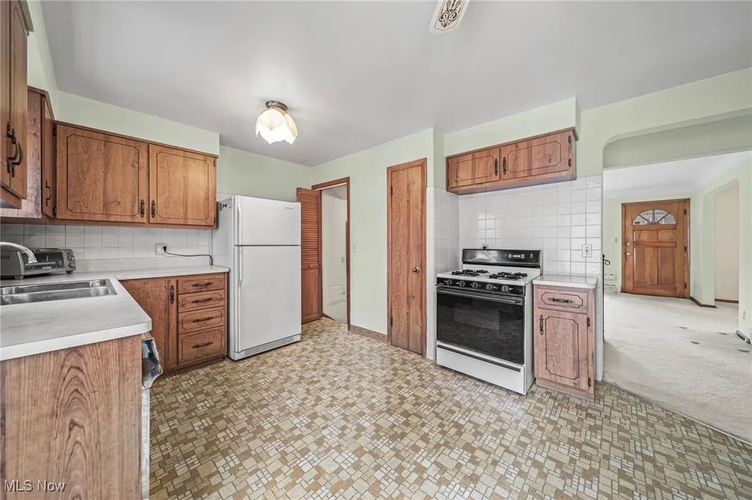 1199 Mayfield Ridge Road, Mayfield Heights, Ohio 44124,MLS Now Listing ID