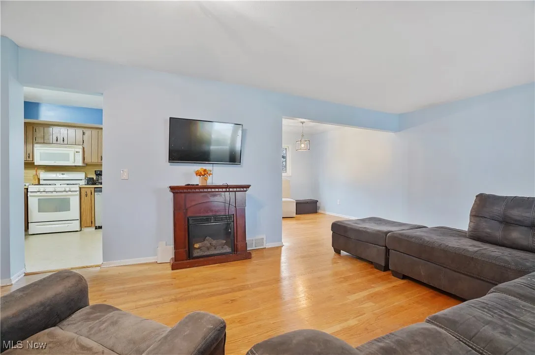 4901 Woodbury Hills Drive, Parma, Ohio 44134,MLS Now Listing ID