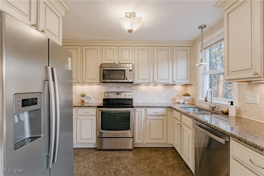 1608 Curry Drive, Lyndhurst, Ohio 44124,MLS Now Listing ID