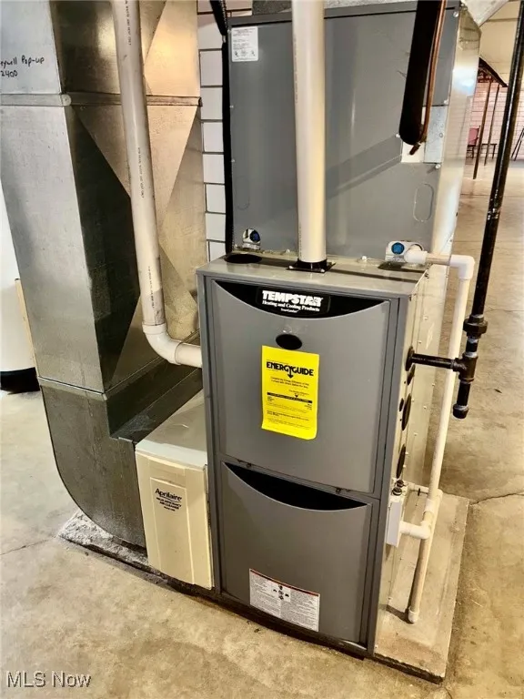 Utilities with heating unit