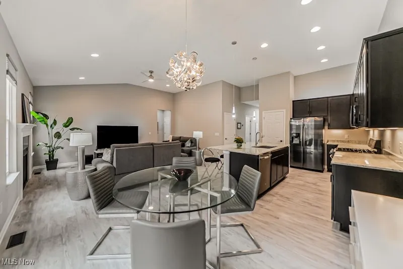 Open to Kitchen & Great Rm