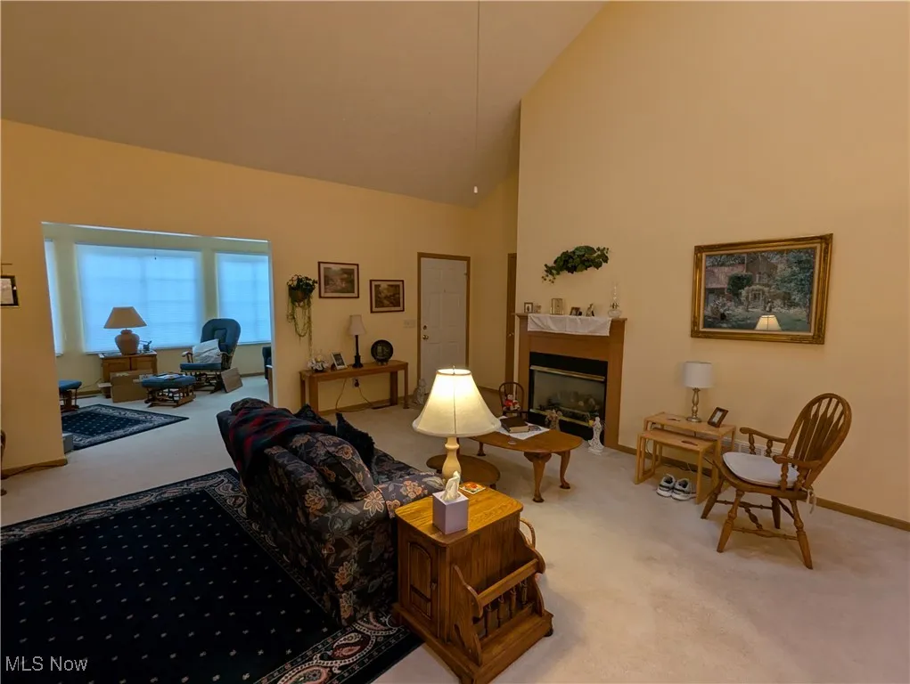 Living Room with fireplace